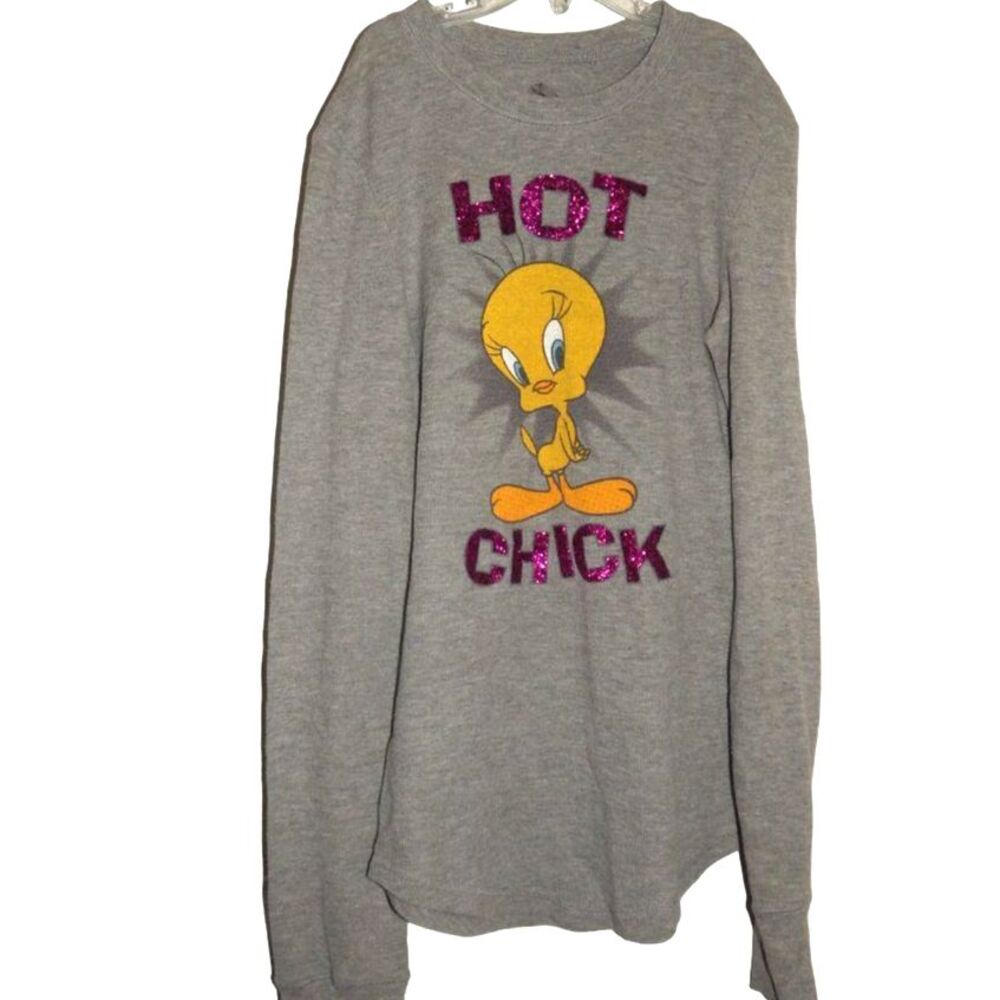 Looney Tunes women’s junior’s medium 7/9 gray waffle knit Tweety Bird top